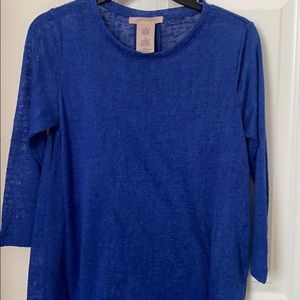 Women’s shirt that comes a tank top